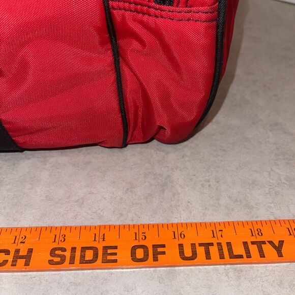 Vtg Marlboro Adventure Team Lizard Rock Insulated Cooler Duffel Bag Red 1992 - Picture 3 of 14